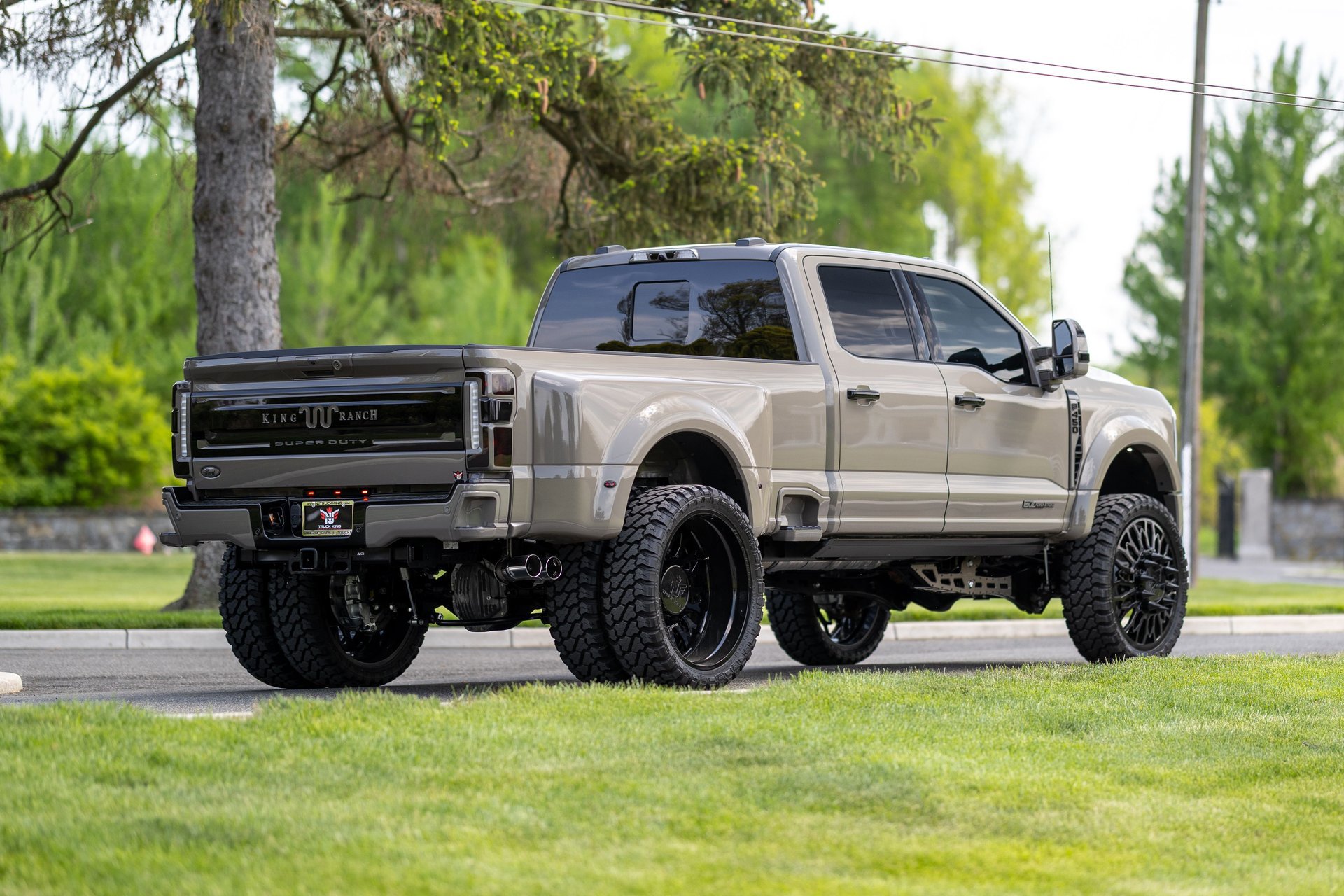 Used 2026 Ford F450 King Ranch w/ Chrome Package AWD/4WD image 4