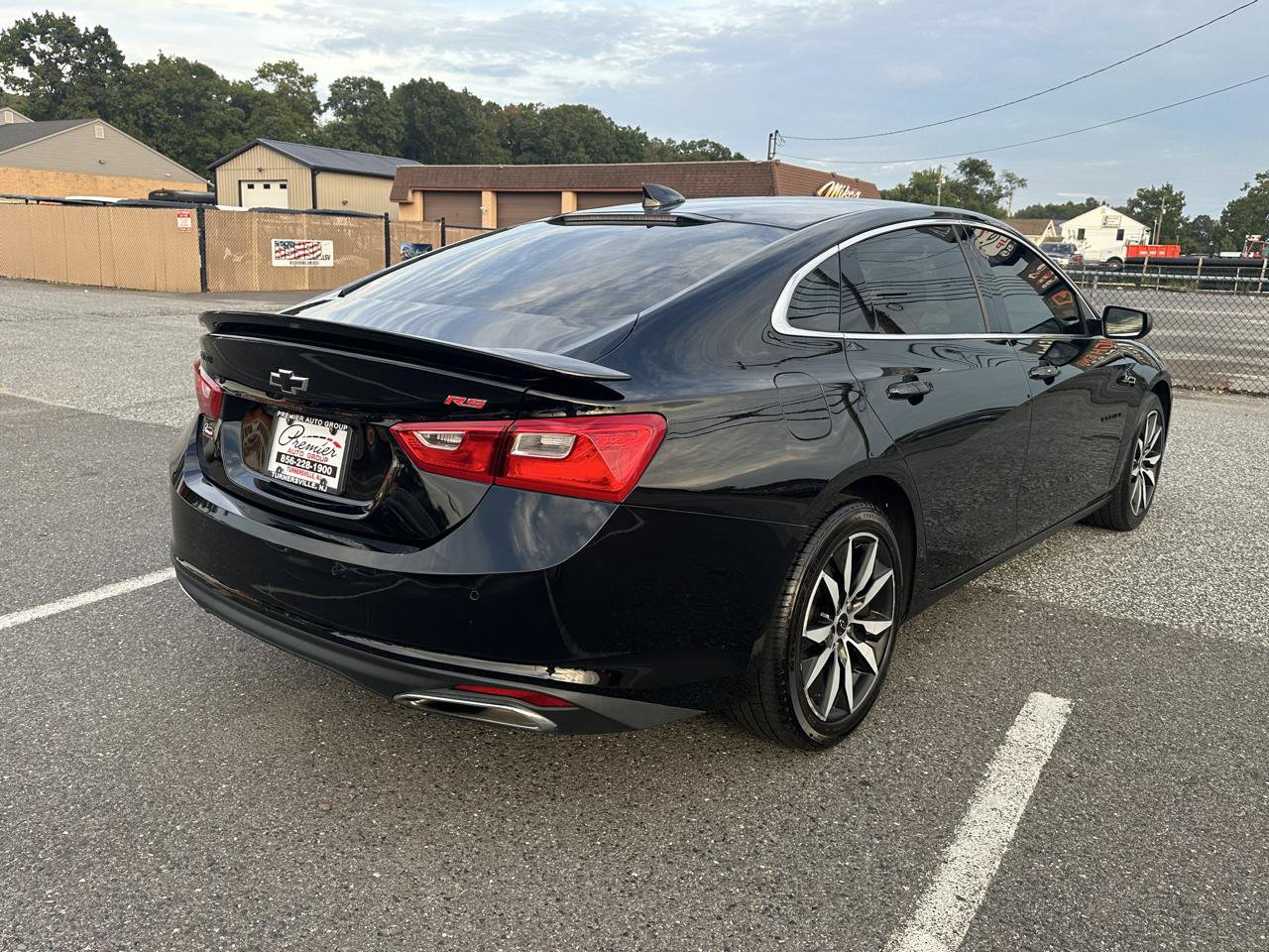 Used 2021 Chevrolet Malibu RS FWD image 5