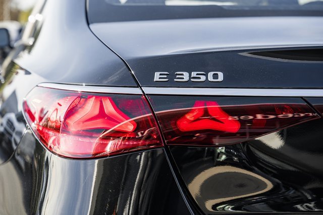 New 2026 Mercedes-Benz E 350 4MATIC Sedan image 7