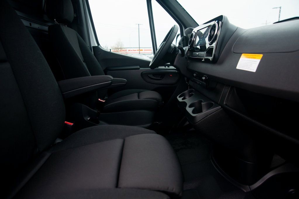 New 2025 Mercedes-Benz Sprinter 2500 image 29