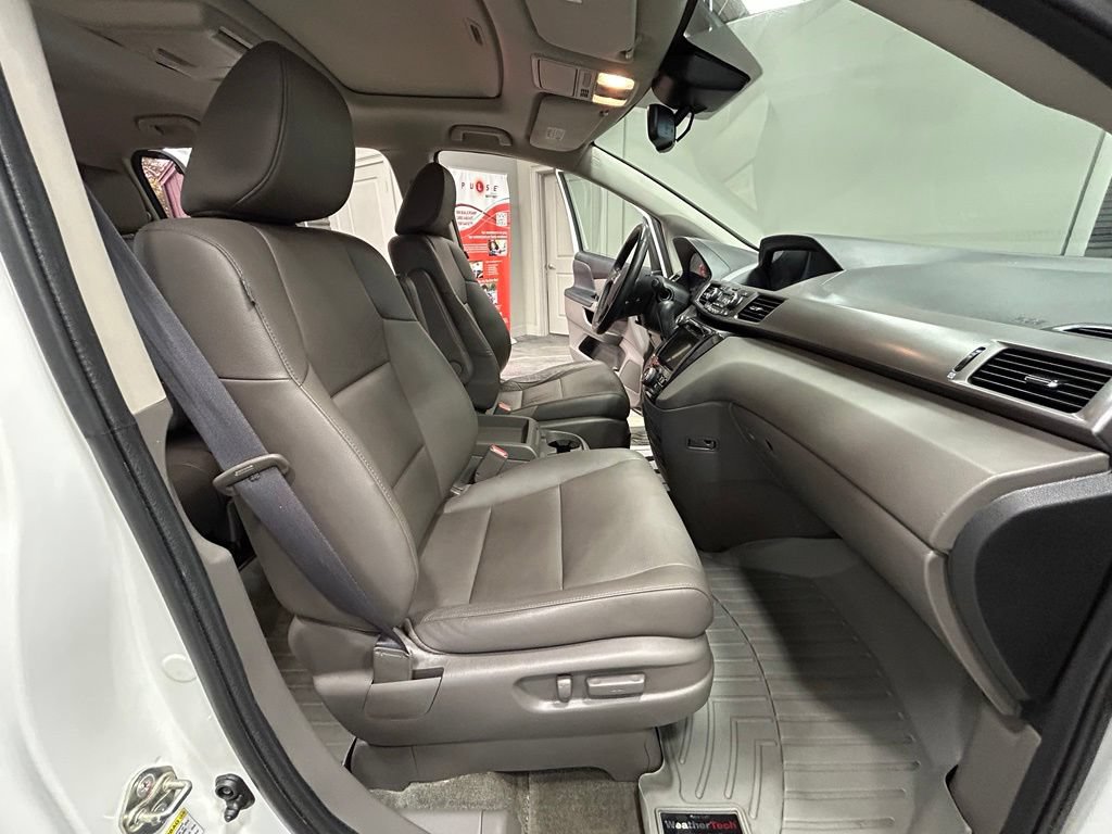 Used 2016 Honda Odyssey Touring image 39