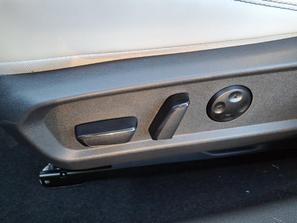 New 2026 Nissan Sentra SL w/ Floor Mat Package FWD image 12