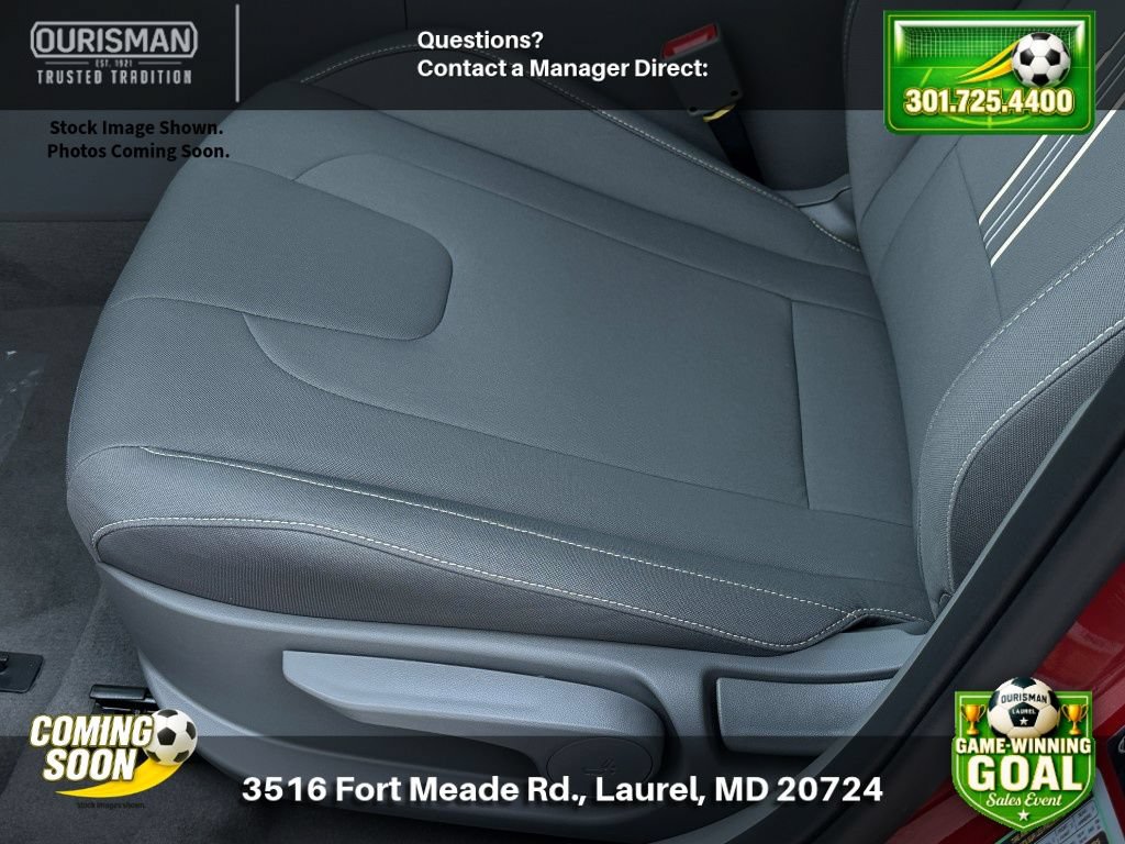 Certified 2025 Hyundai Elantra Sport FWD image 14