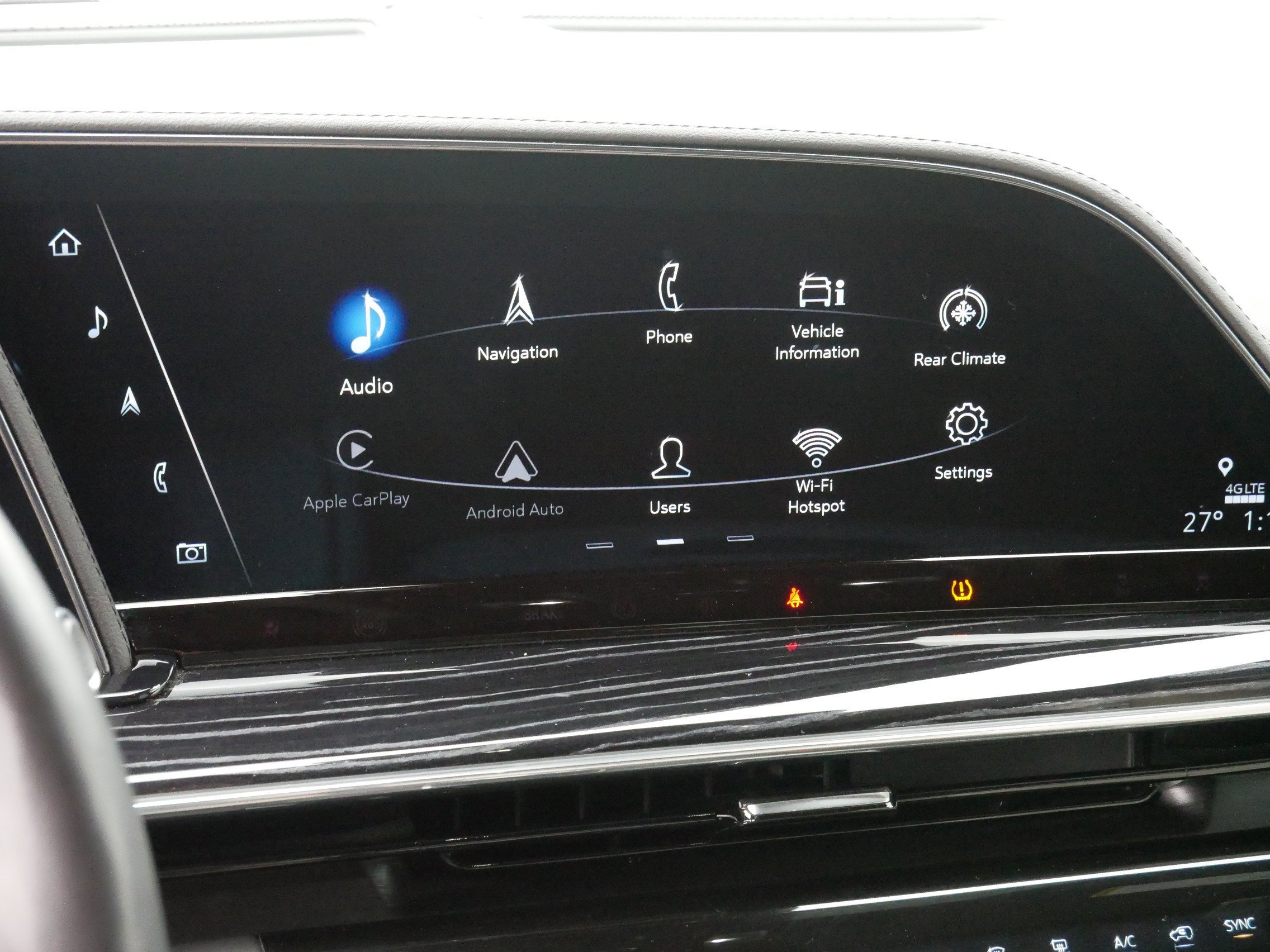 Used 2022 Cadillac Escalade ESV Sport w/ Touring Package image 22