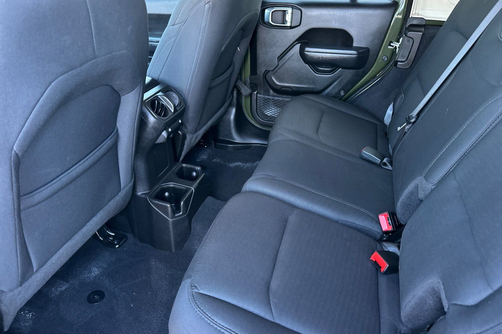 Used 2022 Jeep Wrangler Unlimited Sport image 12