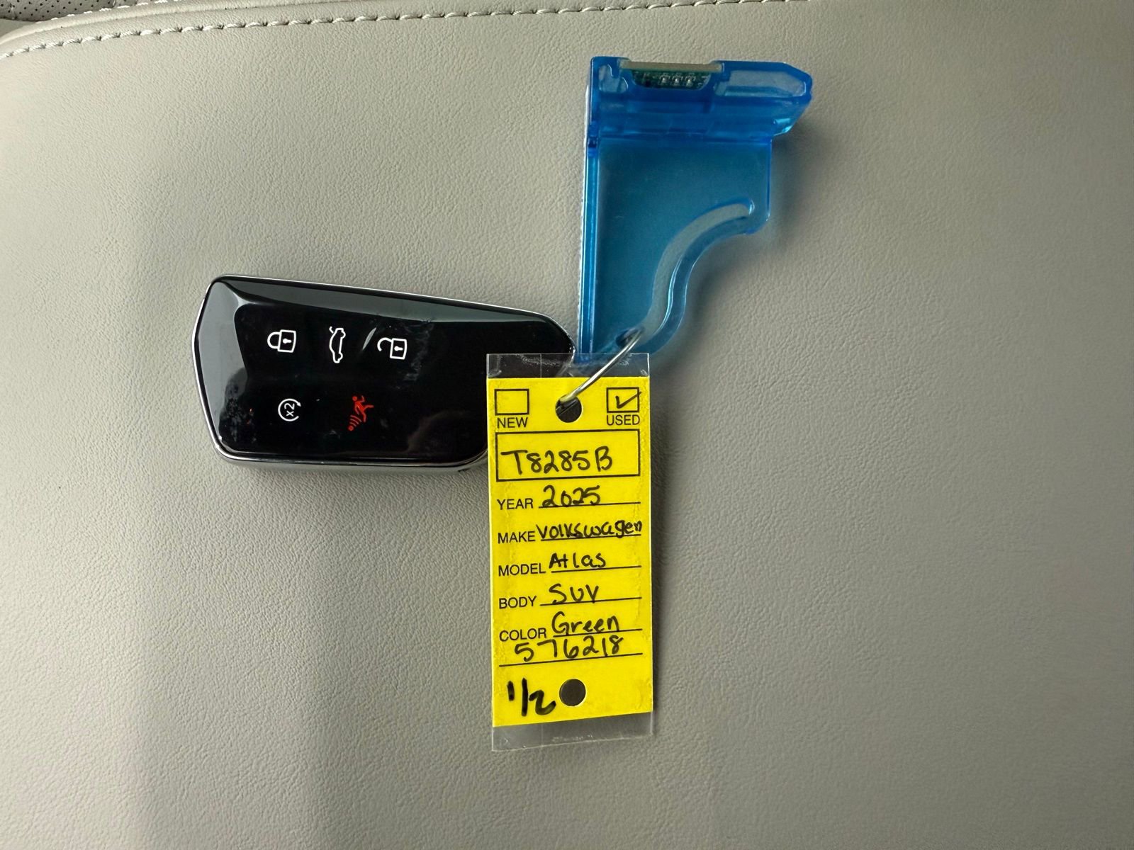 Used 2025 Volkswagen Atlas SE image 33