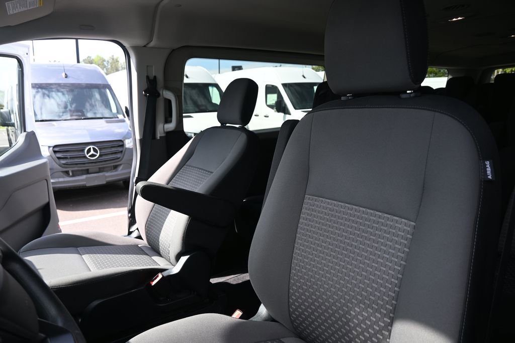 Used 2023 Ford Transit 350 XLT RWD image 5