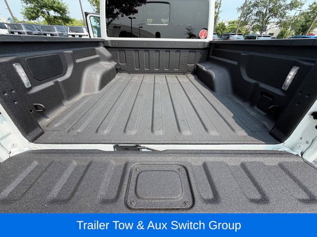 Certified 2025 Jeep Gladiator Sport AWD/4WD image 10