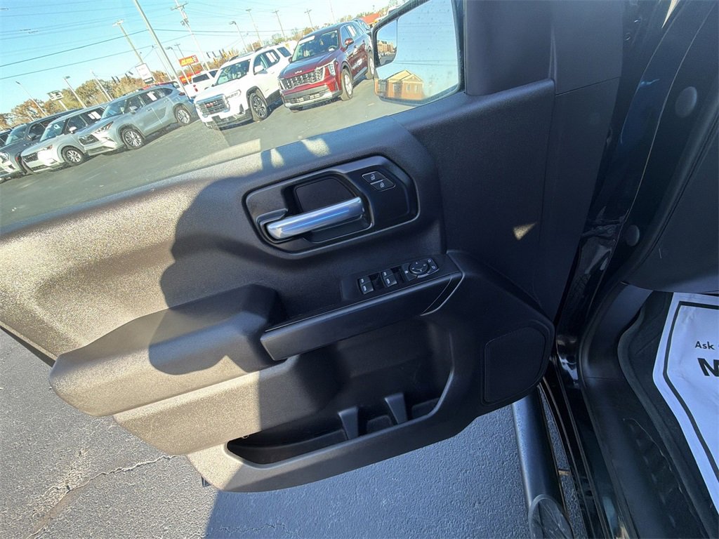 Used 2021 Chevrolet Silverado 1500 Custom image 13