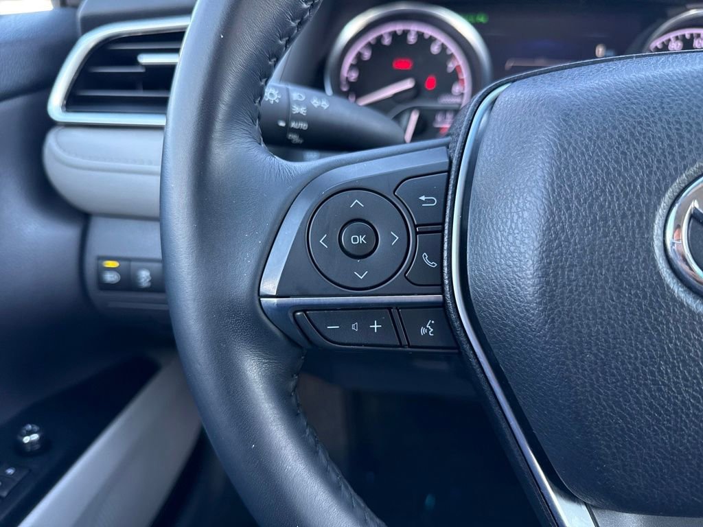 Used 2018 Toyota Camry L image 23