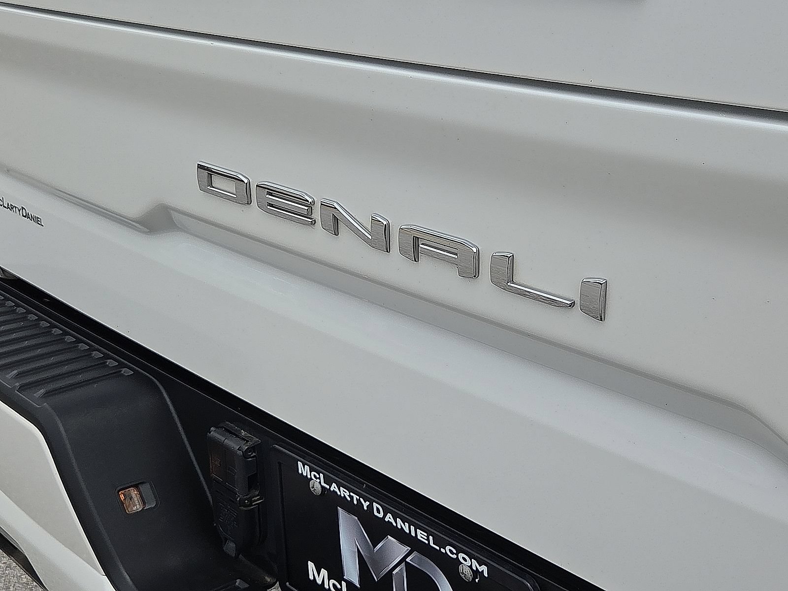 Used 2024 GMC Sierra 1500 Denali Ultimate AWD/4WD image 8