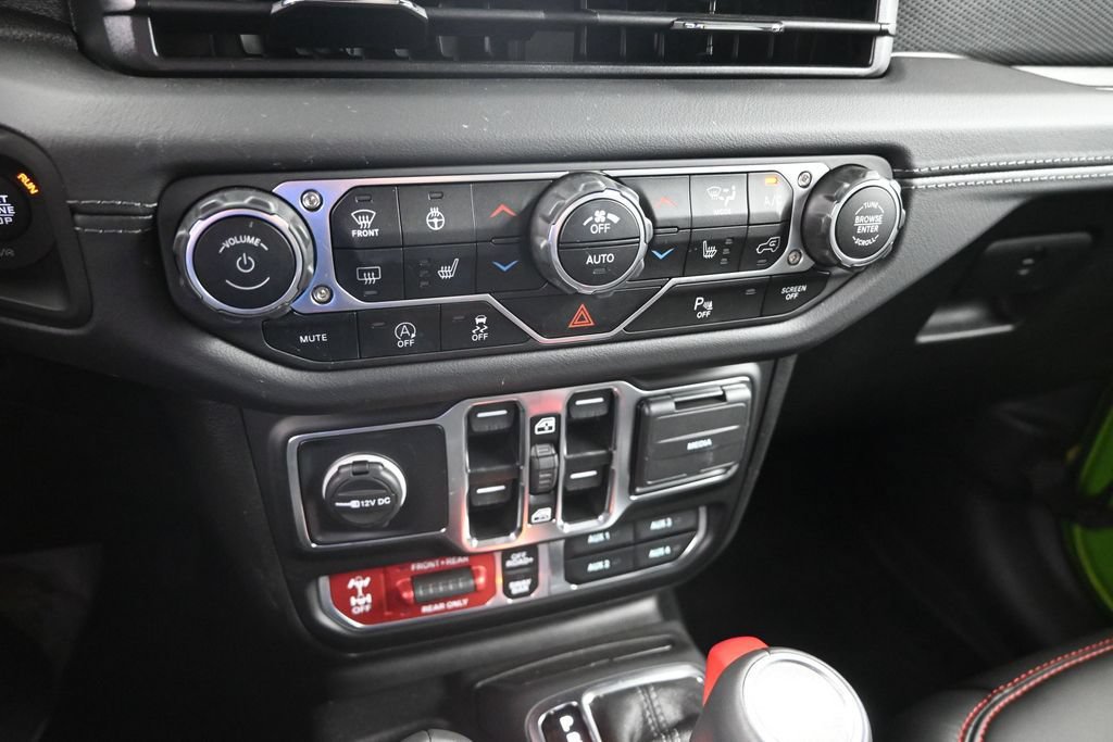 Used 2025 Jeep Wrangler Unlimited Rubicon AWD/4WD image 18