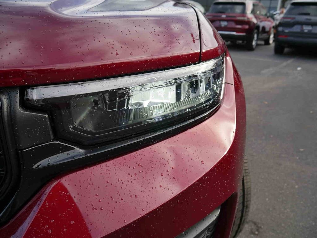 New 2025 Jeep Grand Cherokee Altitude image 24