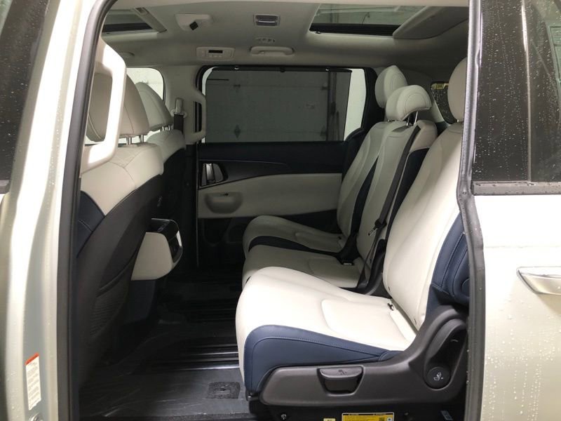 New 2026 Kia Carnival SX w/ SX Dark Edition Package image 17