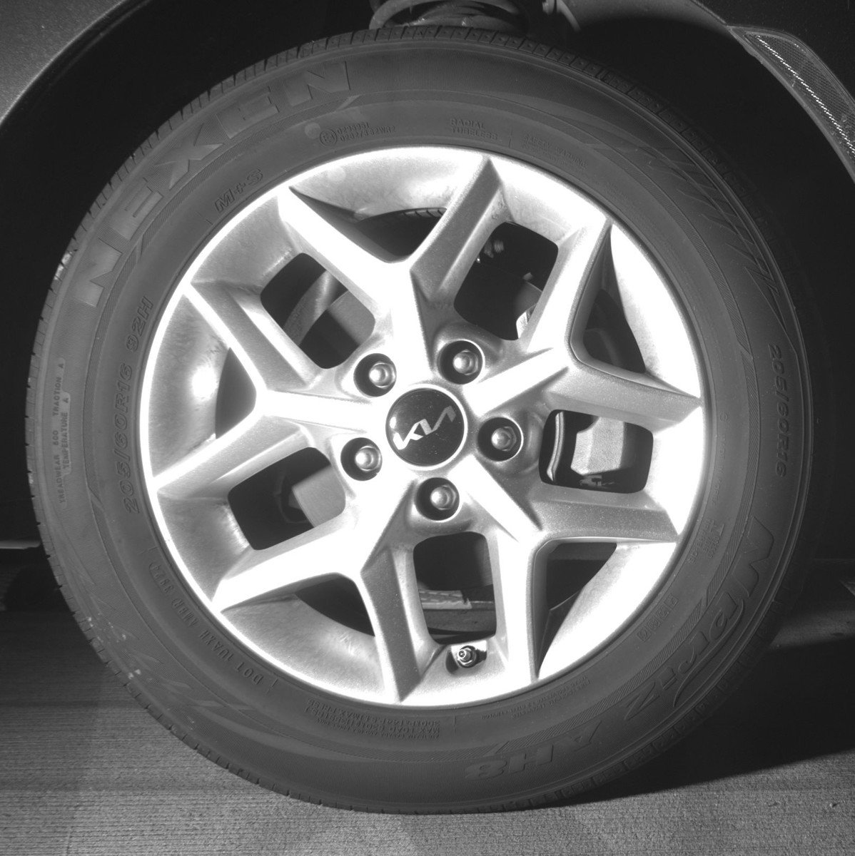 Used 2025 Kia Soul LX w/ LX Technology Package image 13