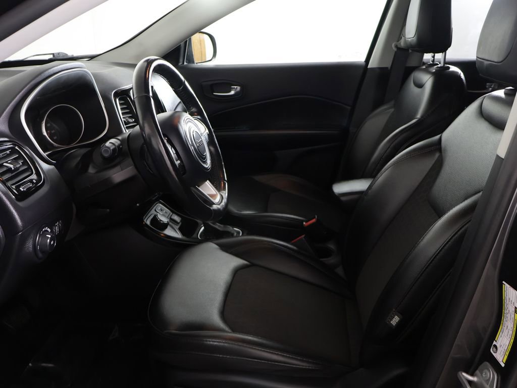 Used 2020 Jeep Compass Latitude AWD/4WD image 21