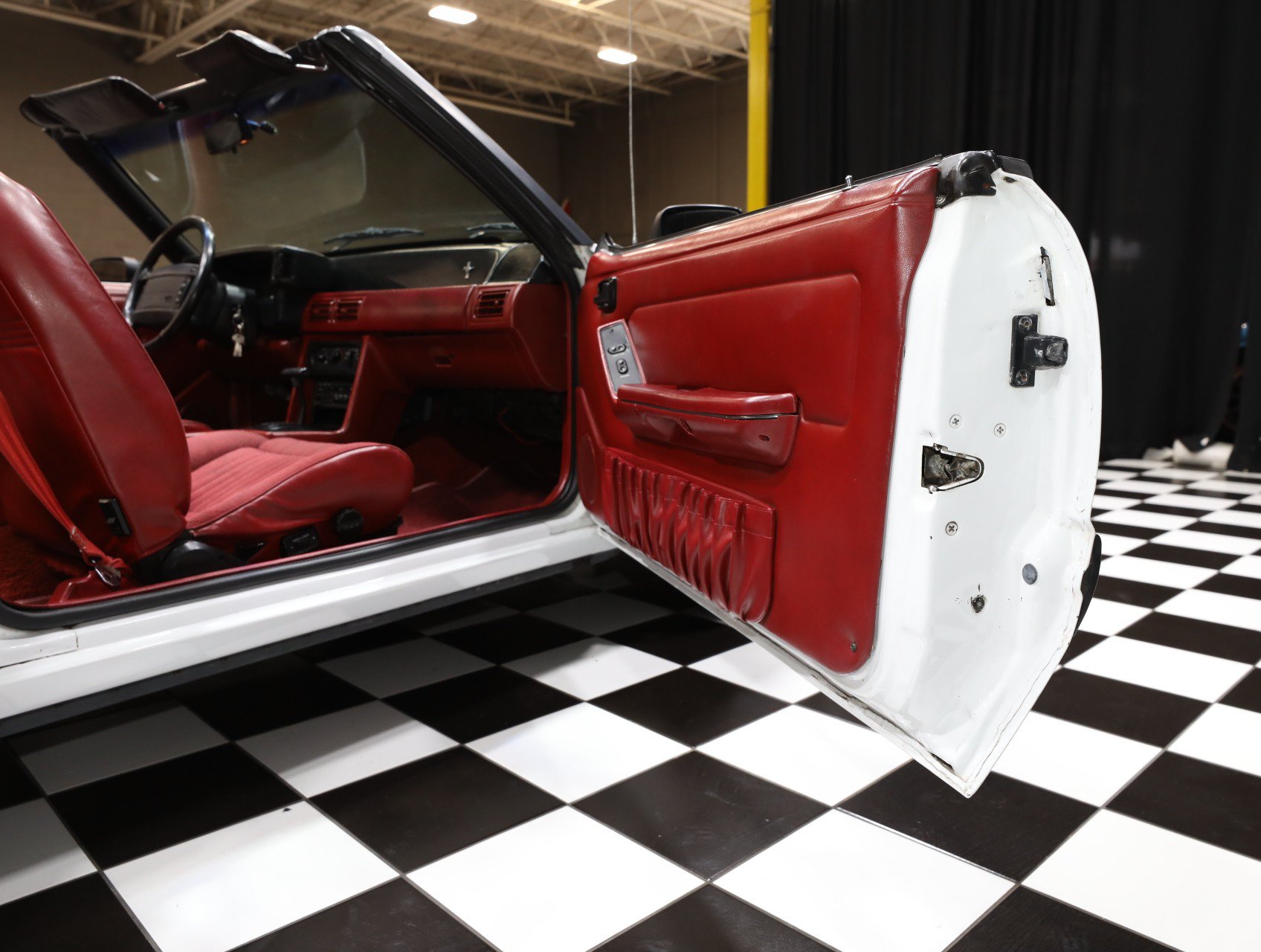 Used 1991 Ford Mustang LX RWD image 46