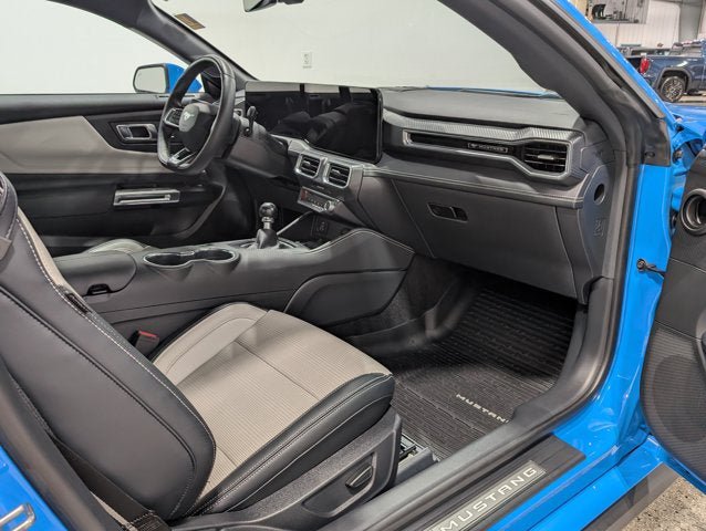 Used 2025 Ford Mustang GT Premium RWD image 16