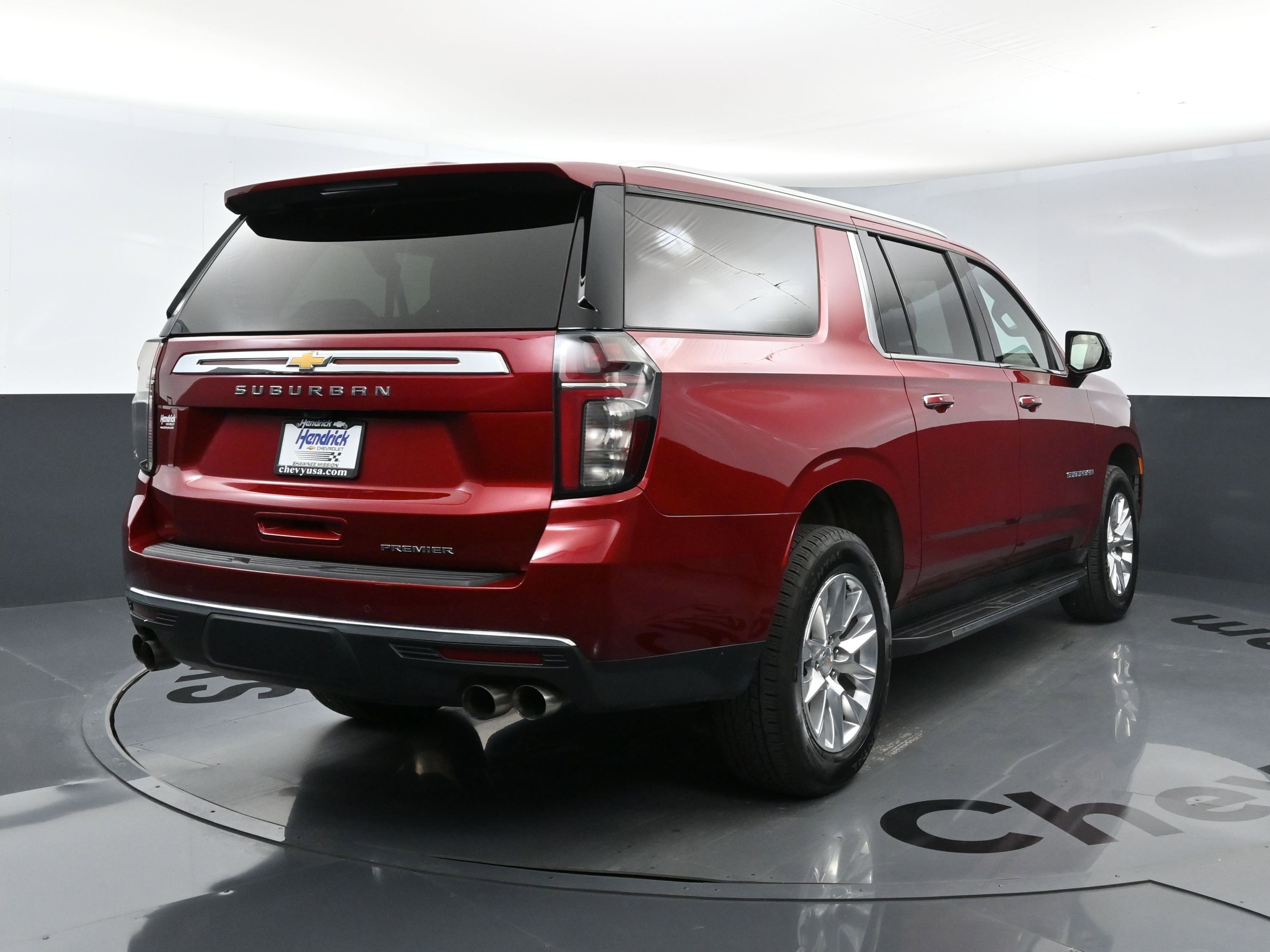 Certified 2024 Chevrolet Suburban Premier w/ Premium Package image 9