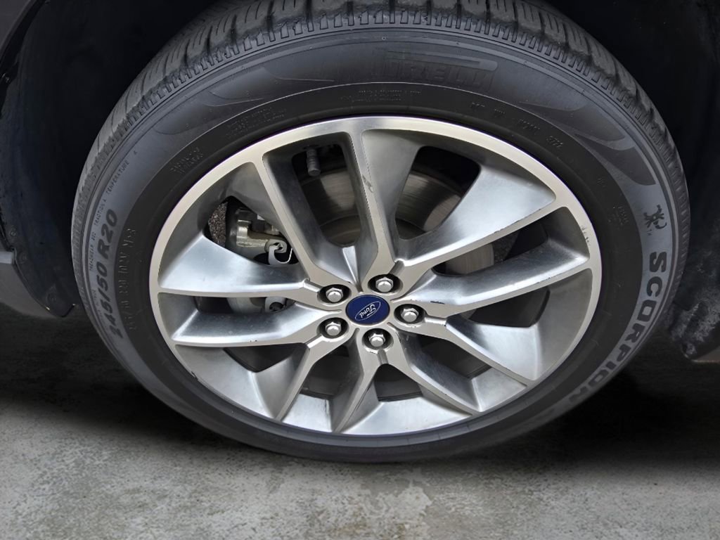 Used 2016 Ford Edge Titanium w/ Equipment Group 301A image 11