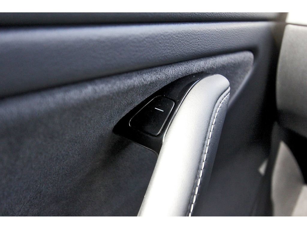 Used 2019 Tesla Model 3 Performance image 21