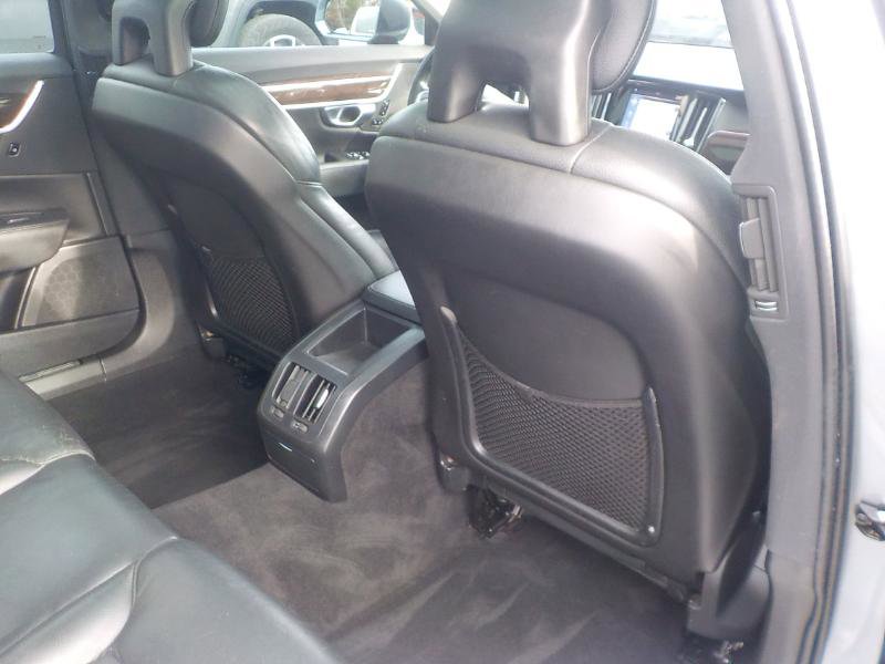 Used 2018 Volvo S90 T5 Momentum image 25