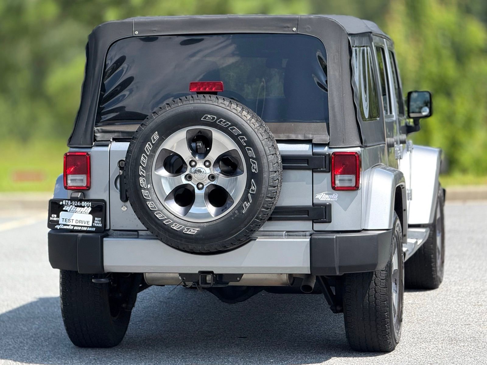 Used 2016 Jeep Wrangler Unlimited Sahara image 6