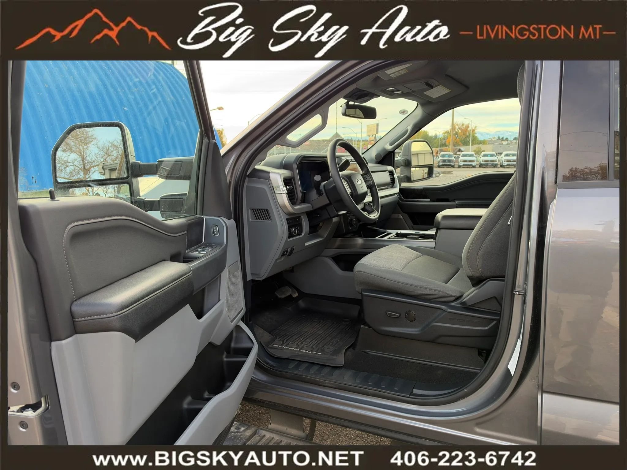 Used 2023 Ford F350 XLT w/ XLT Premium Package AWD/4WD image 13