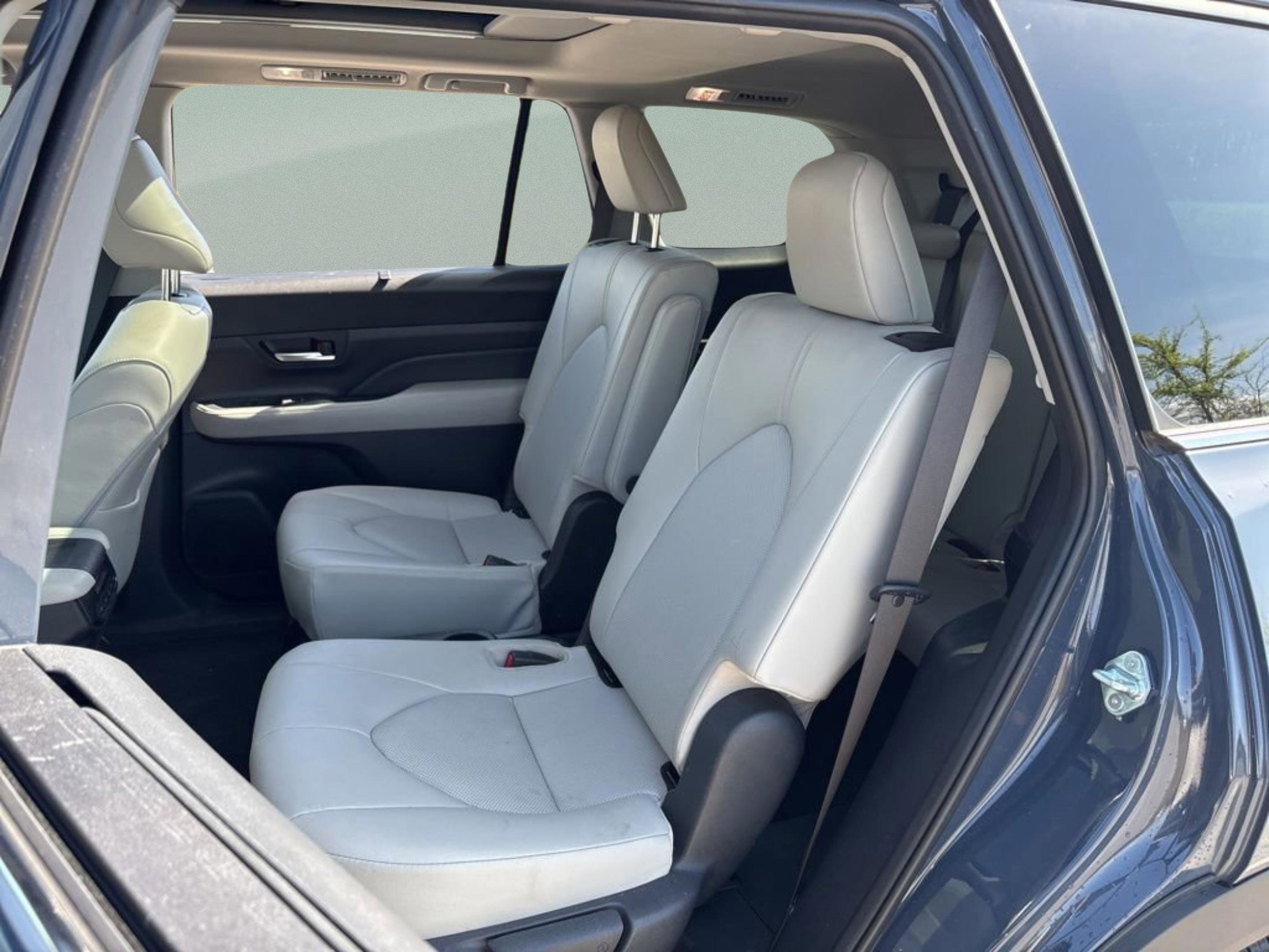 Certified 2024 Toyota Grand Highlander AWD image 32