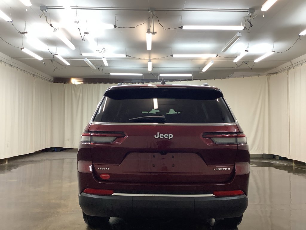 Used 2025 Jeep Grand Cherokee L Limited w/ Luxury Tech Group II image 7