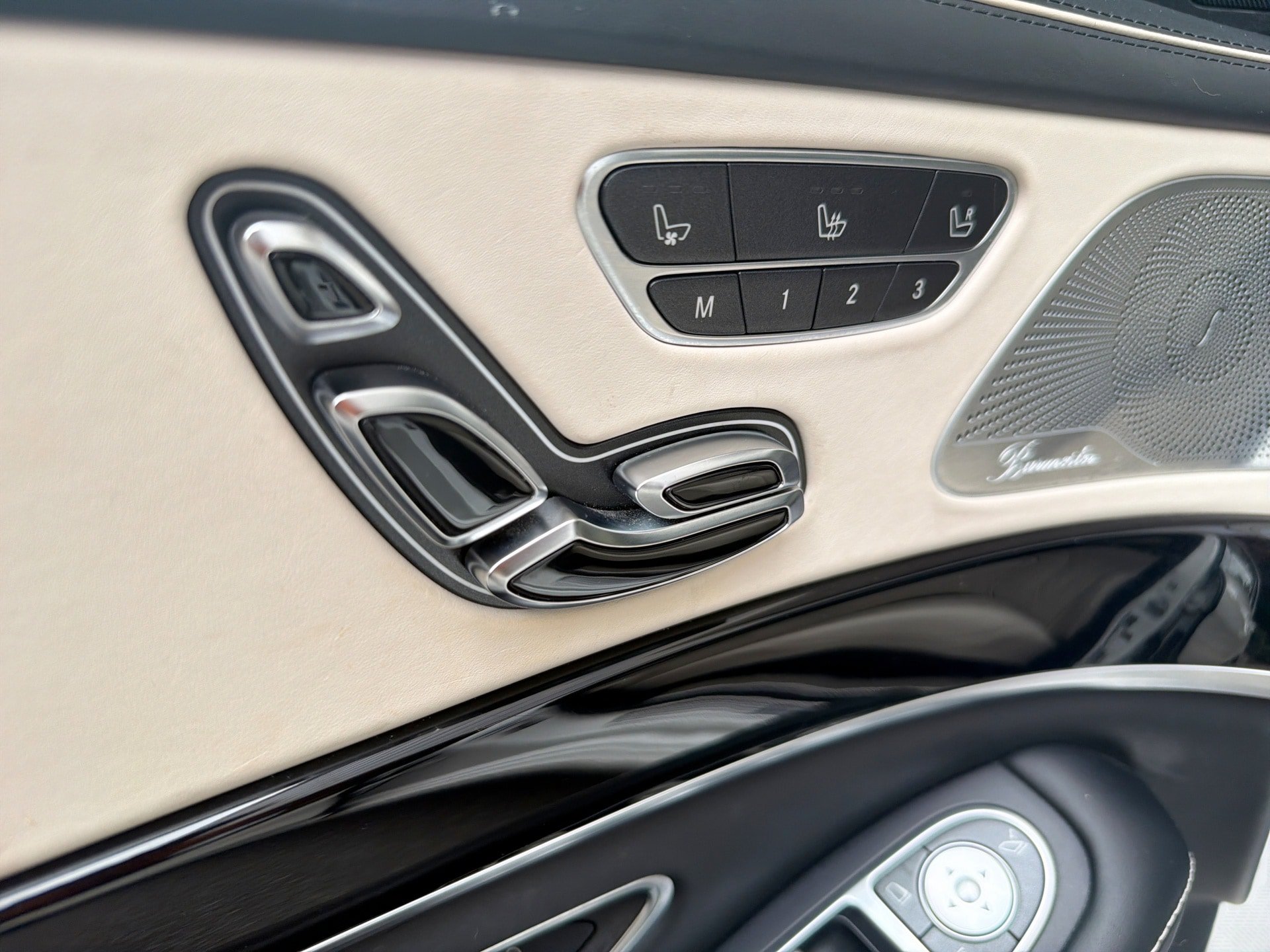 Used 2017 Mercedes-Benz S 550 Sedan image 14