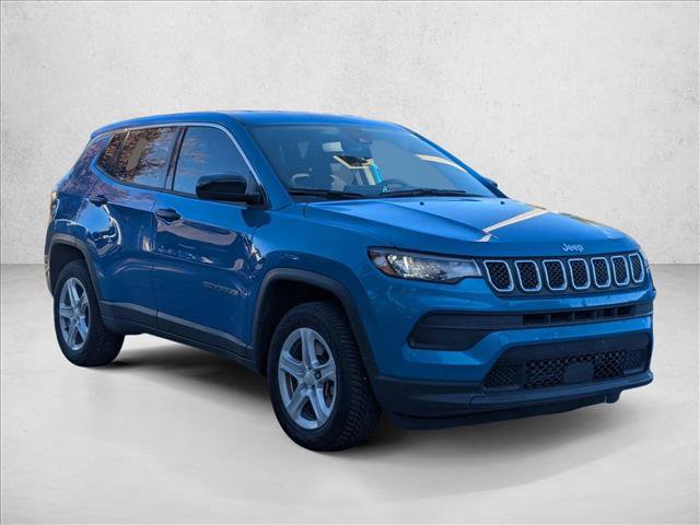 Used 2023 Jeep Compass Sport image 3