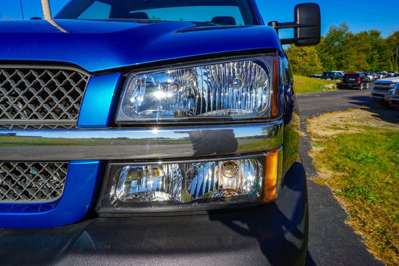 Used 2004 Chevrolet Silverado 2500 LS w/ Snow Plow Prep Package image 14
