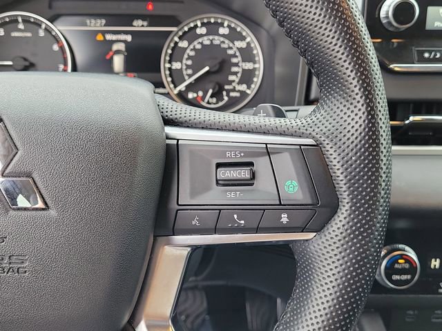 Used 2024 Mitsubishi Outlander SE image 26