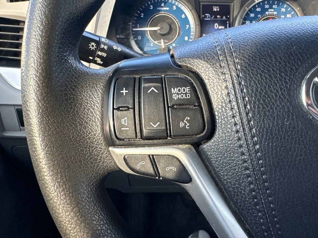 Used 2019 Toyota Sienna LE AWD/4WD image 21