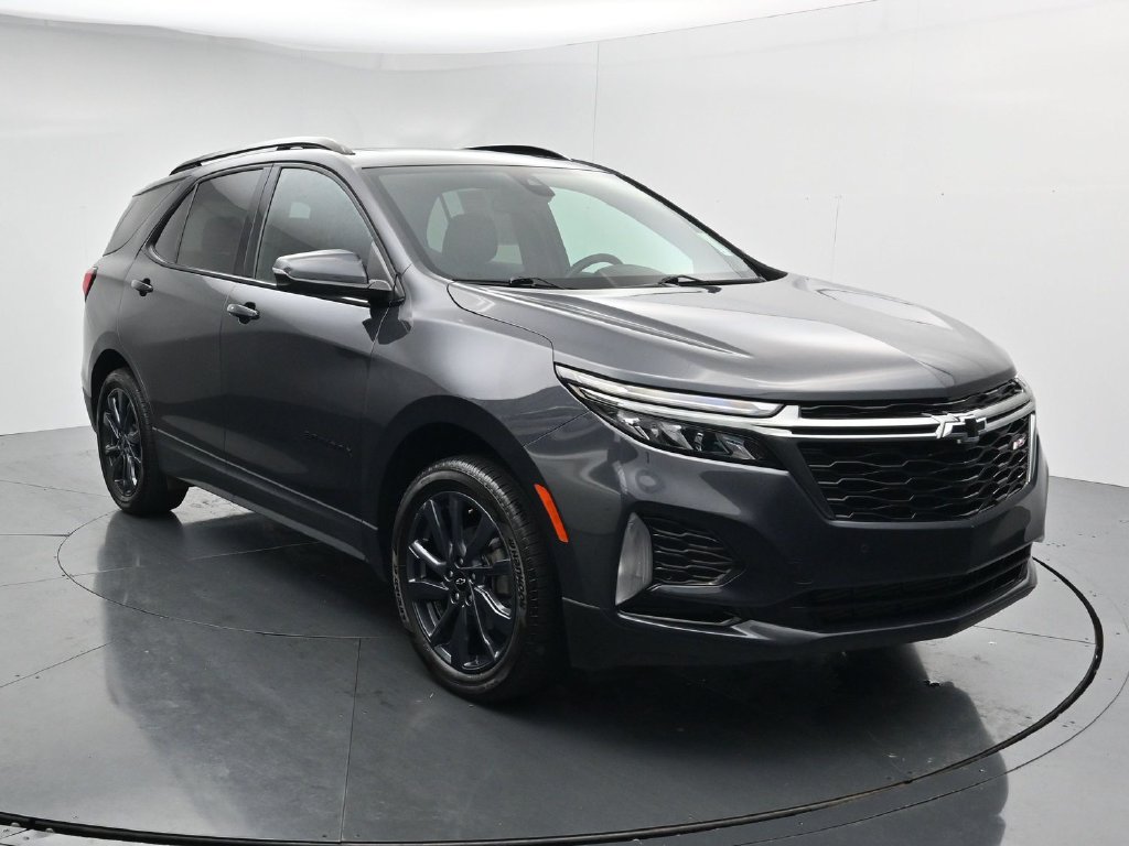 Used 2022 Chevrolet Equinox RS w/ RS Leather Package AWD/4WD image 2