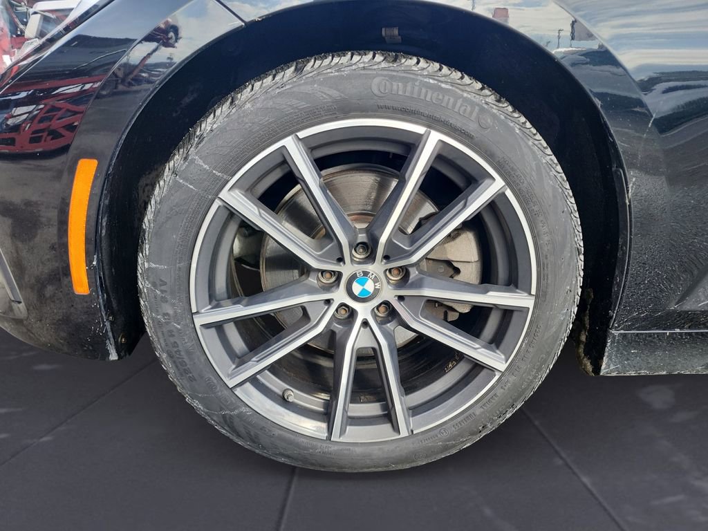 Used 2021 BMW 330i xDrive Sedan w/ Convenience Package image 14