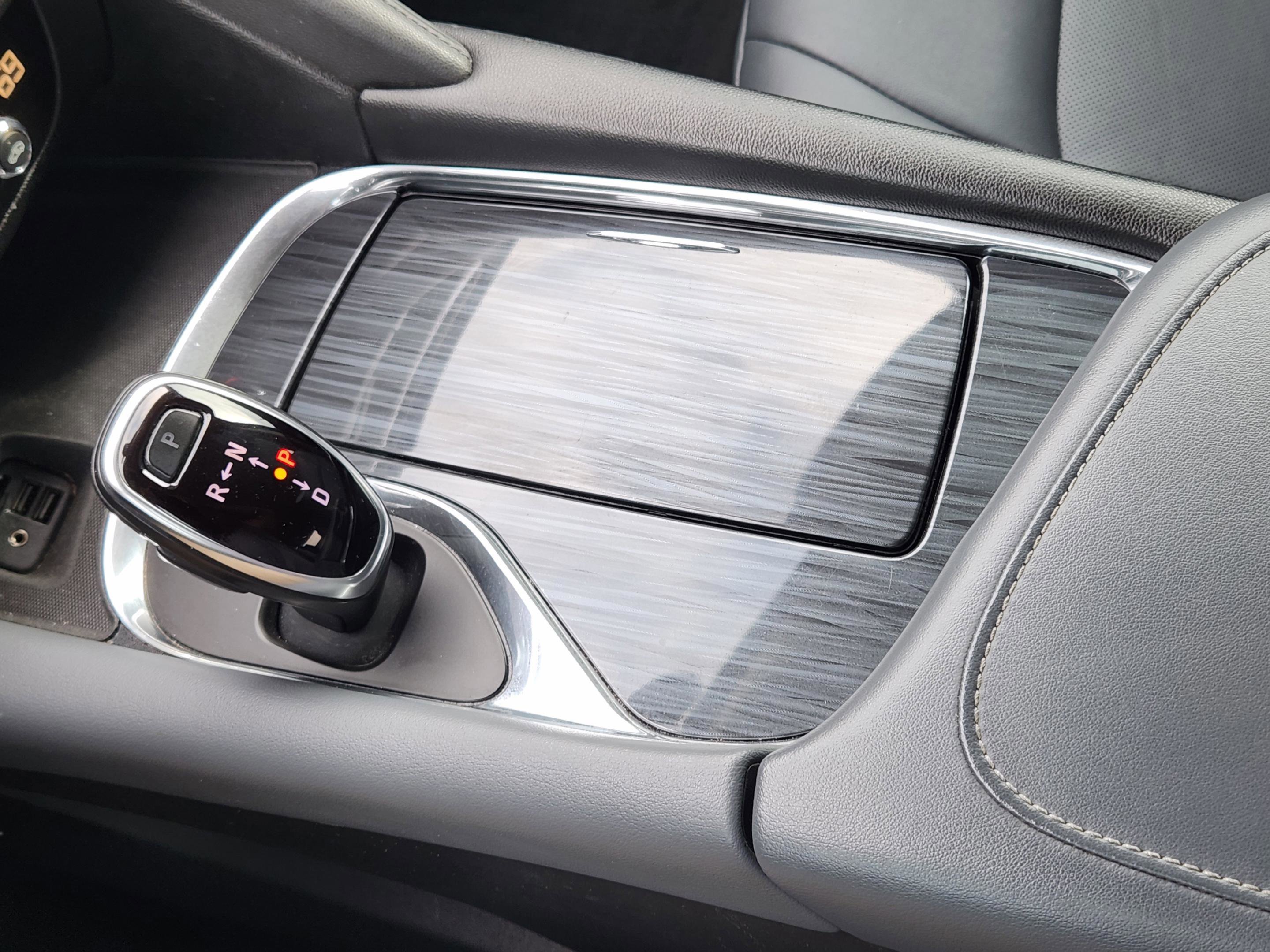 Used 2021 Buick Enclave Essence image 20