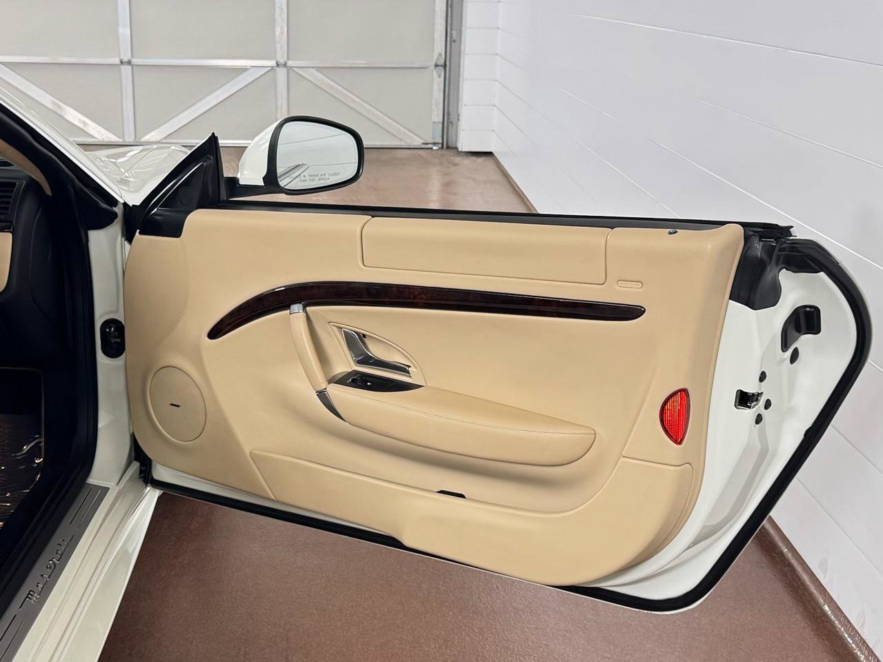 Used 2012 Maserati GranTurismo S image 33