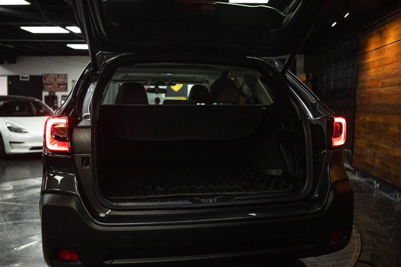 Used 2025 Subaru Outback Premium AWD/4WD image 7