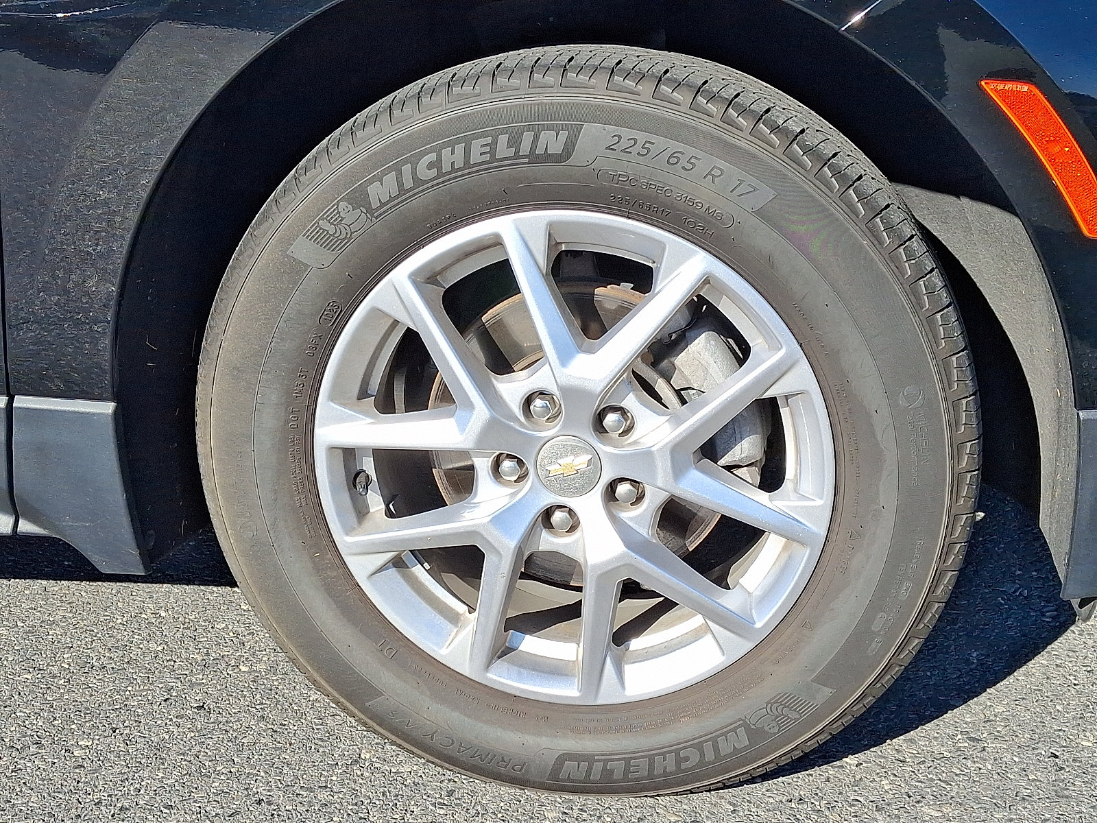 Used 2023 Chevrolet Equinox LS w/ LS Convenience Package FWD image 9