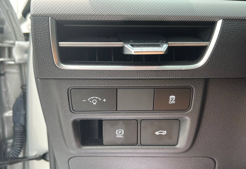 Used 2025 Hyundai Sonata SEL FWD image 18