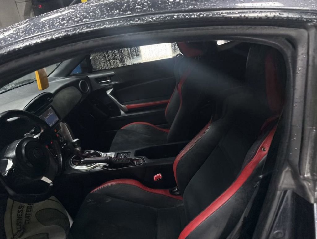 Used 2019 Toyota 86 image 2