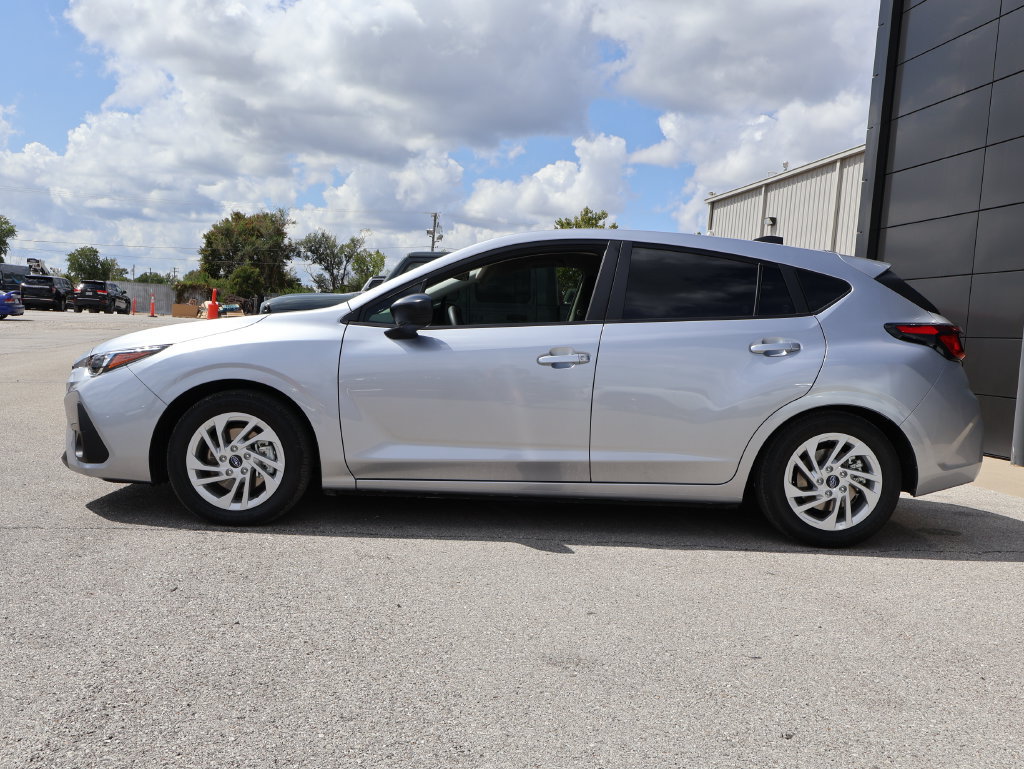 Used 2024 Subaru Impreza 2.0i AWD/4WD image 2