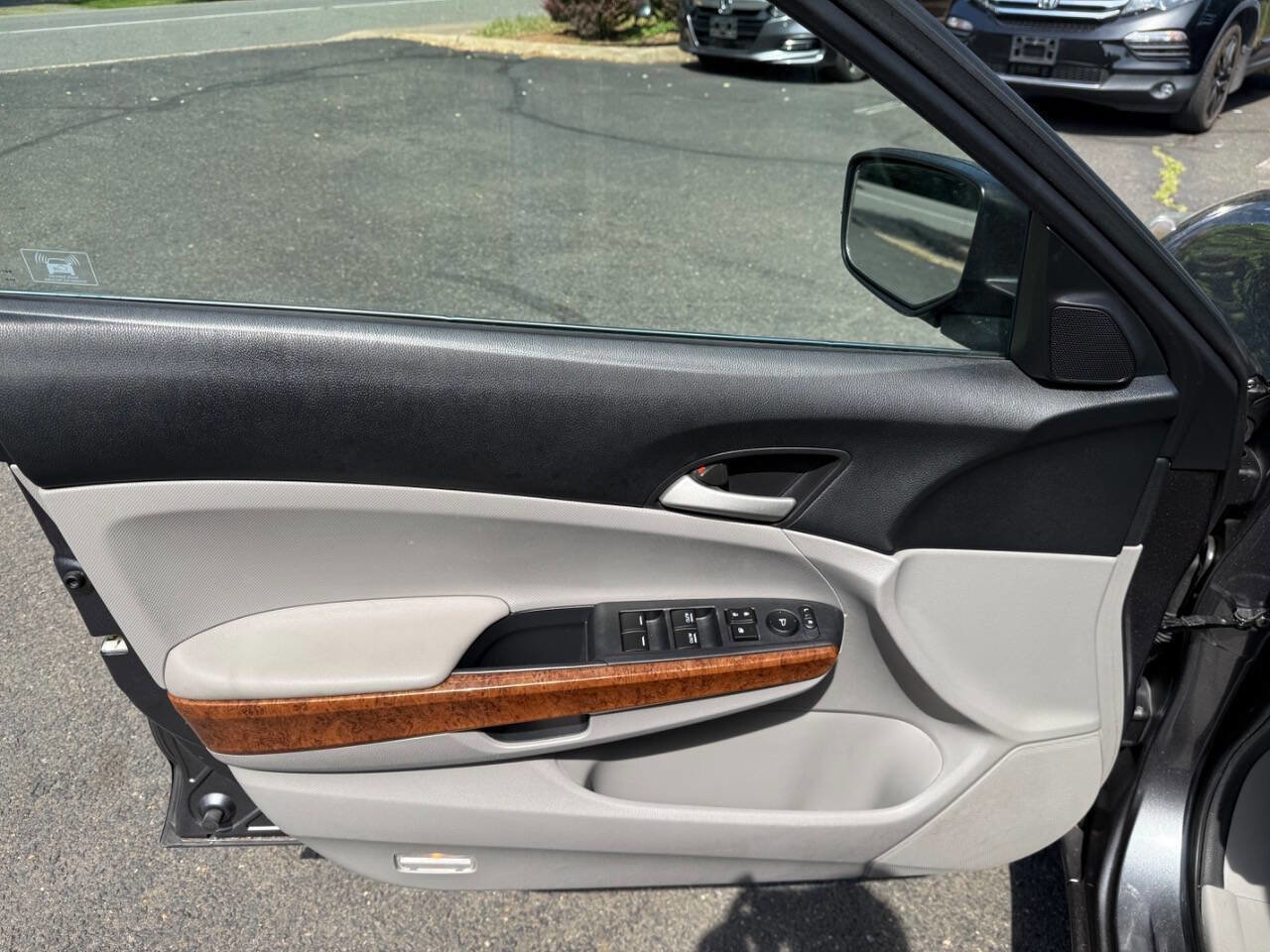 Used 2011 Honda Accord EX image 11