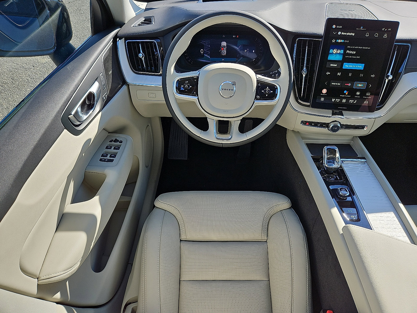 New 2026 Volvo XC60 B5 Ultra w/ Protection Package Premier AWD/4WD image 9