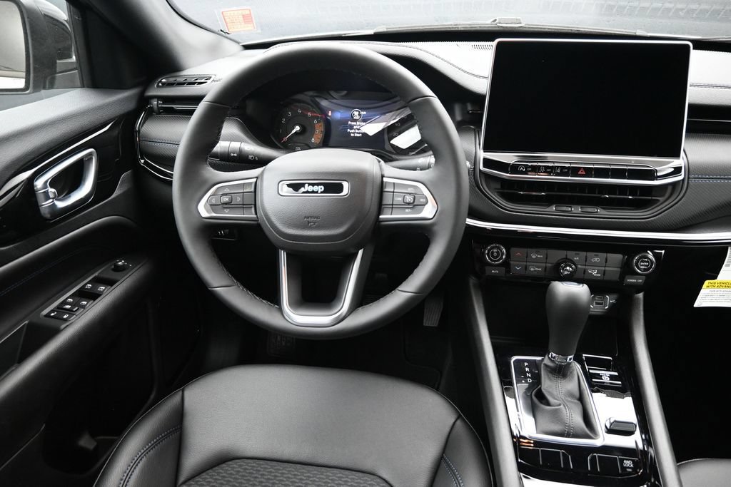 New 2026 Jeep Compass Latitude AWD/4WD image 3