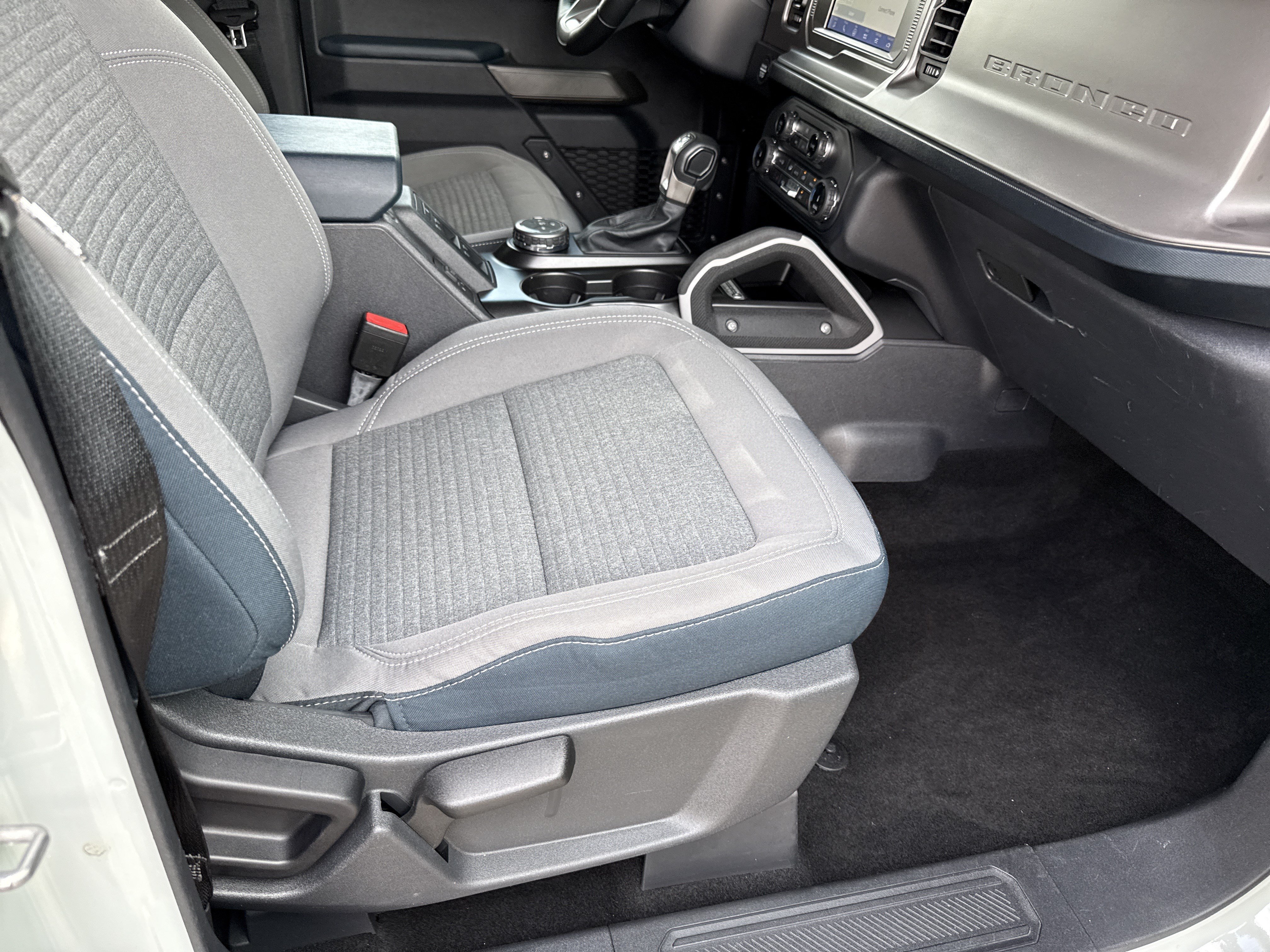 Used 2022 Ford Bronco Outer Banks AWD/4WD image 14