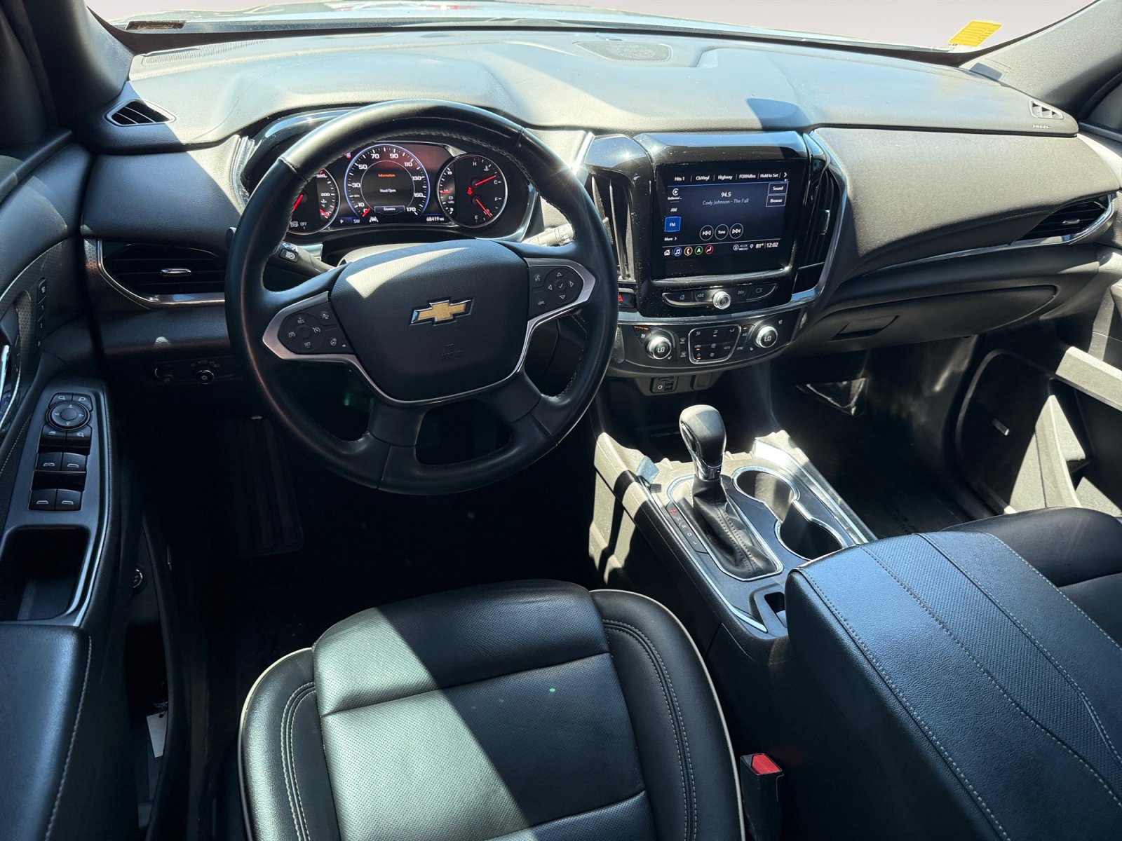 Used 2023 Chevrolet Traverse Premier AWD/4WD image 15