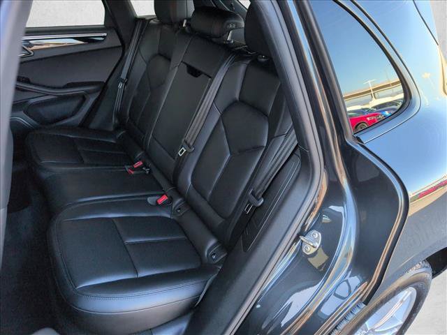 Used 2018 Porsche Macan AWD/4WD image 21